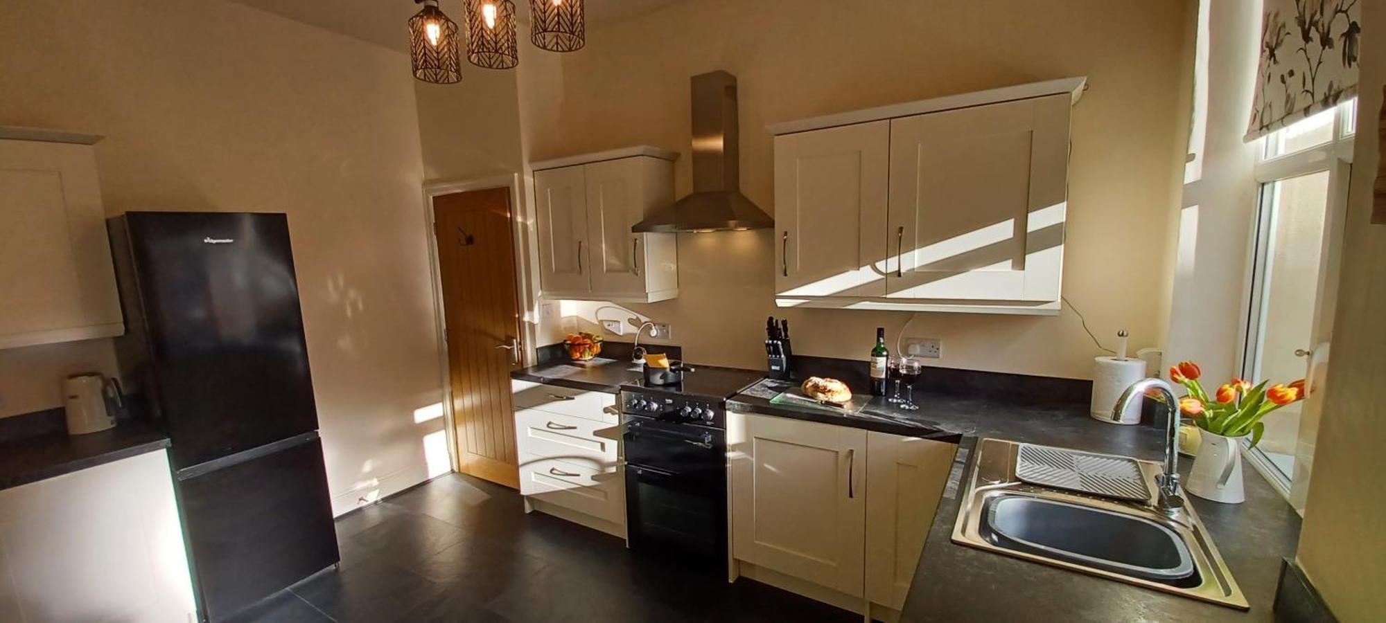West Cliff Townhouse With Parking Villa Whitby Bagian luar foto